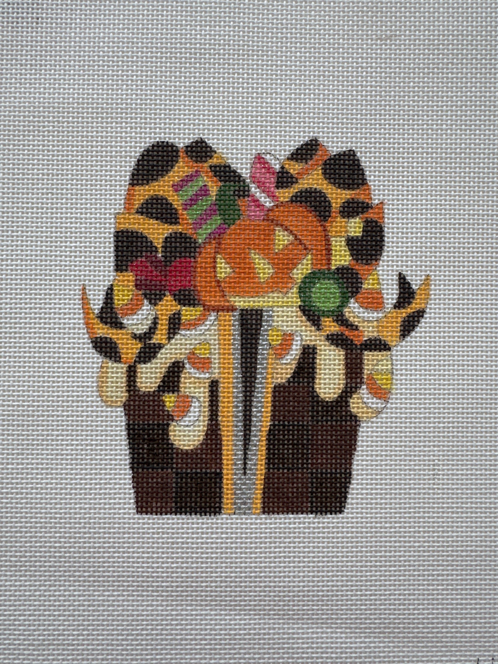 Halloween Cupcake - The Flying Needles