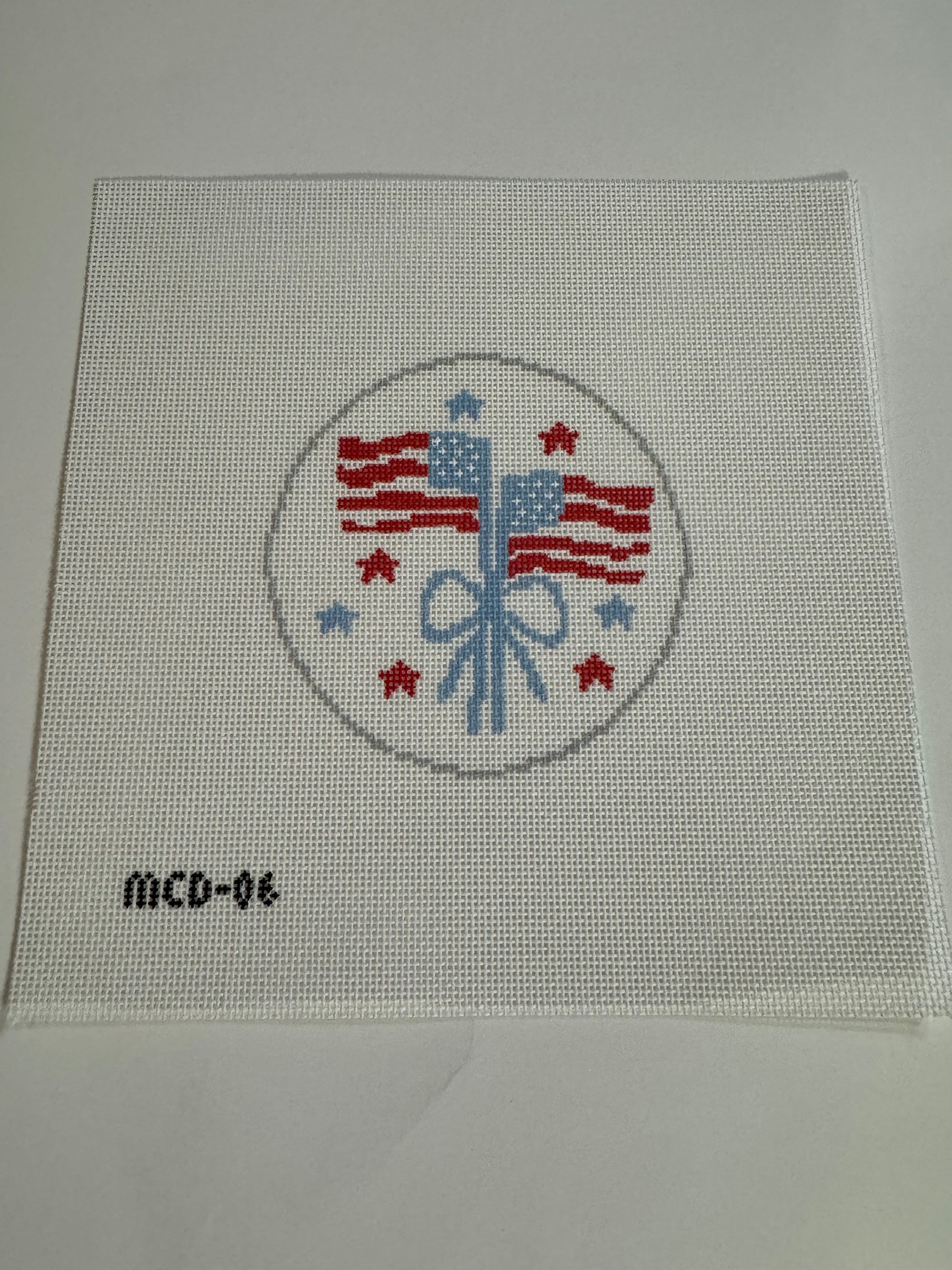 Flag Bundle with Bow Round - The Flying Needles