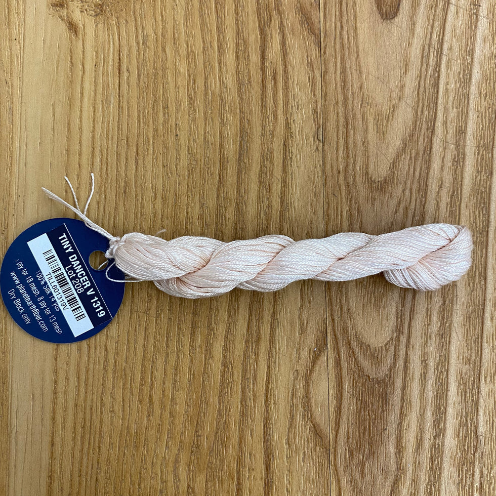 Planet Earth 6 Ply V1319 Tiny Dancer - The Flying Needles