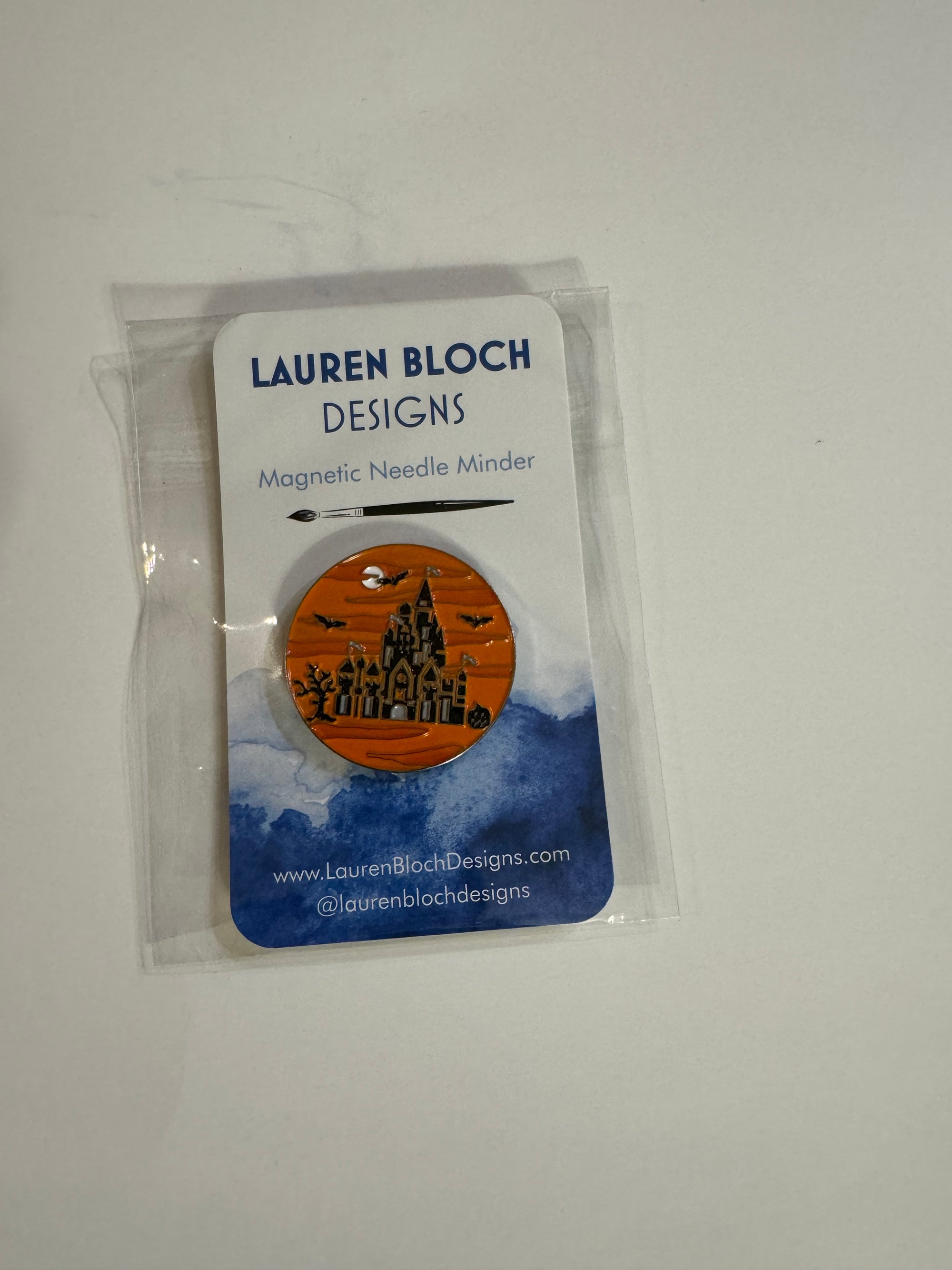 Spooky Castle Needleminder - The Flying Needles