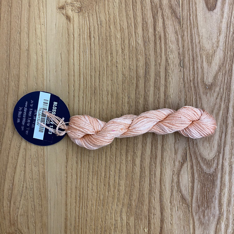 Planet Earth 6 Ply V1323 Blossom - The Flying Needles