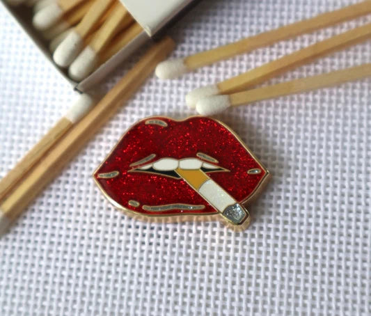 Hot Lips Needleminder