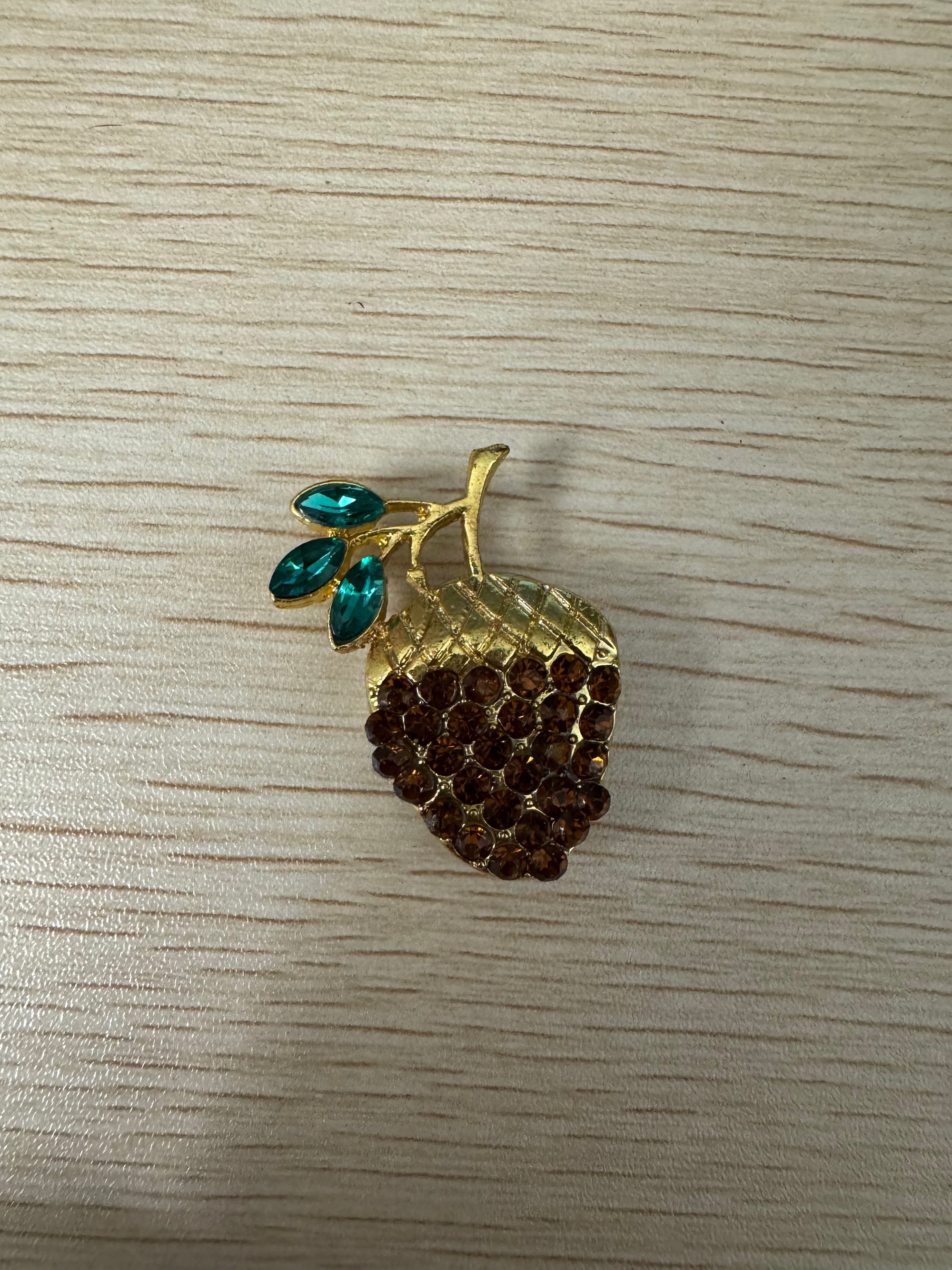 Acorn Needleminder - The Flying Needles