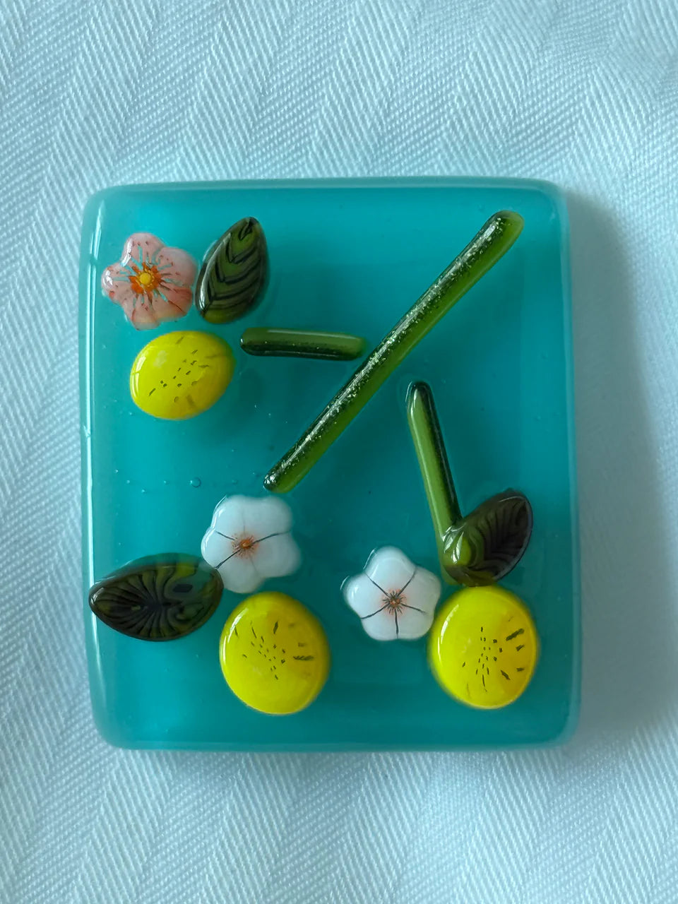 Beau Verre Lemon Branch Glass Needleminder - The Flying Needles
