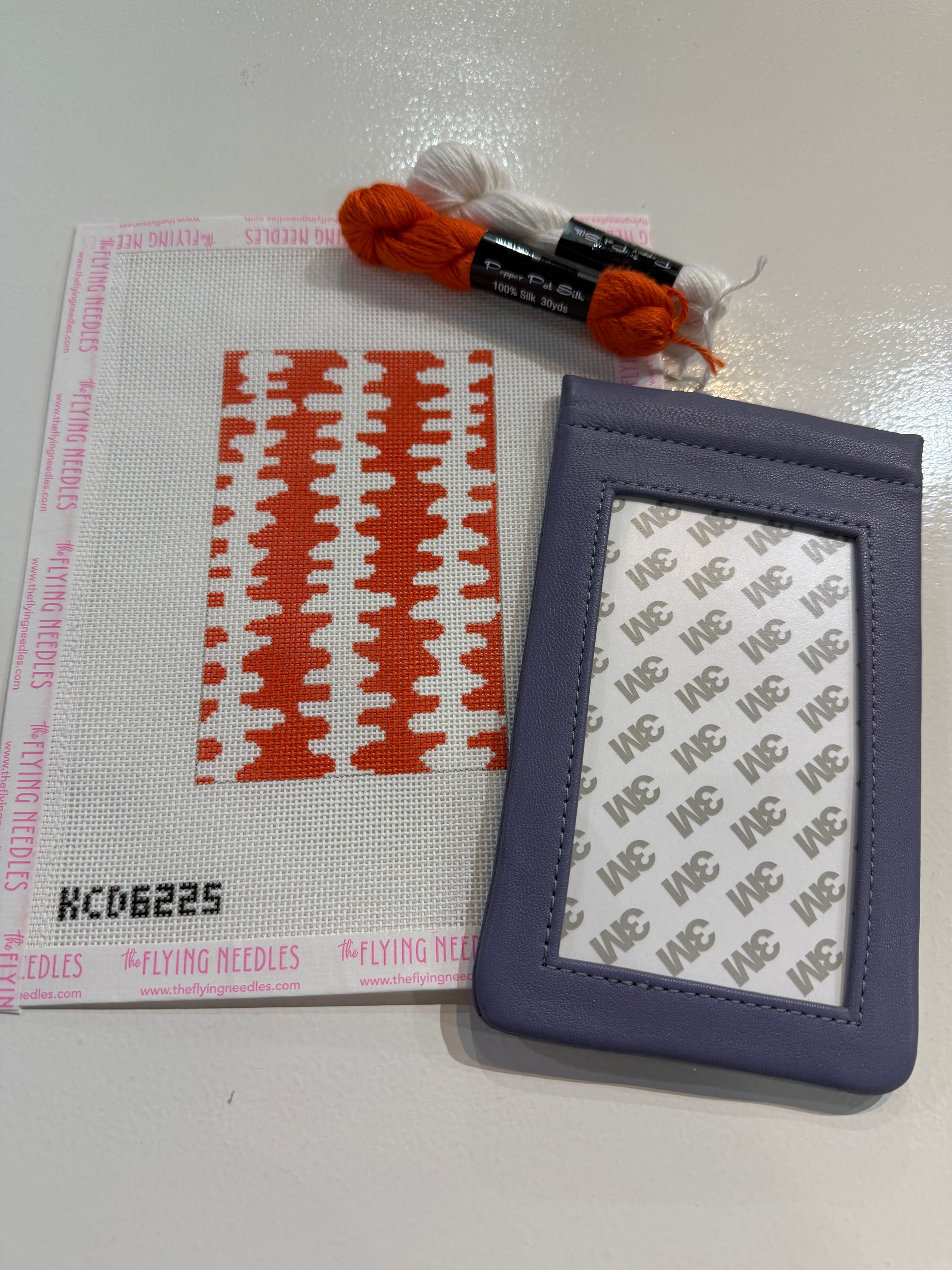 Self Finishing Eyeglass Case Kit - The Flying Needles