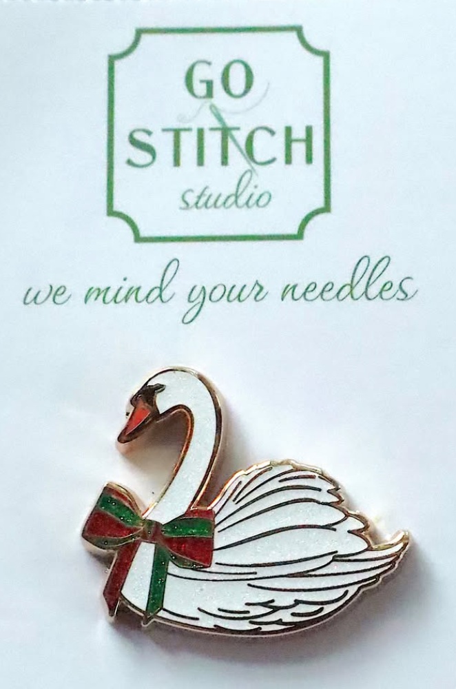 Holiday Swan Needleminder