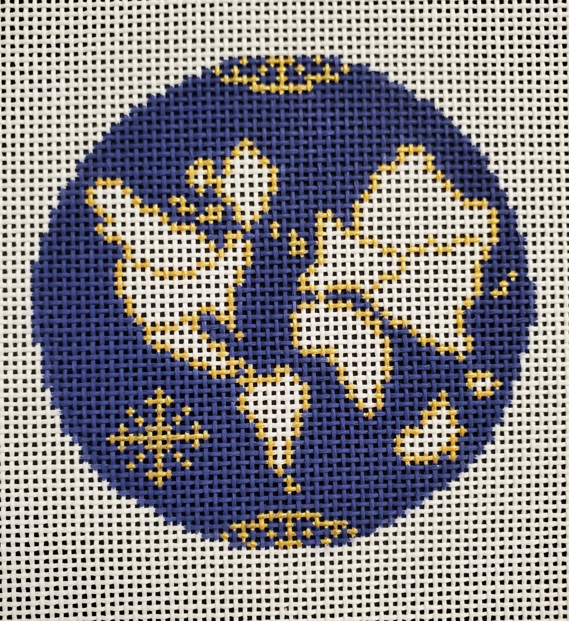 Atlas Round - Navy (18 mesh) - The Flying Needles