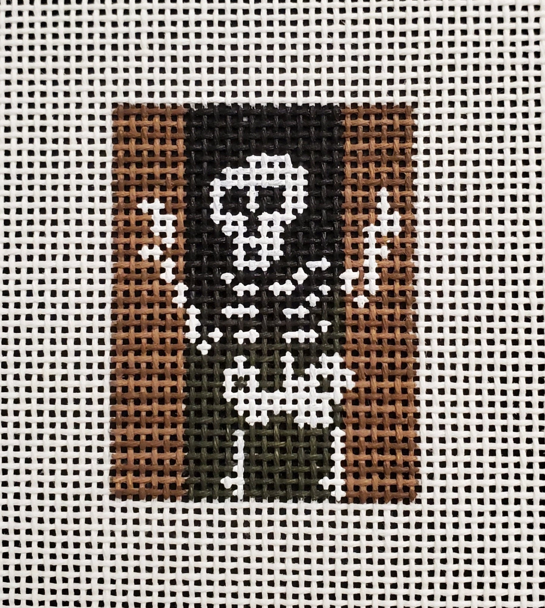 Halloween House with 10 Windows - The Flying Needles