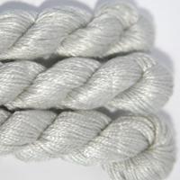 Pepper Pot Silk 127 Garlic - The Flying Needles