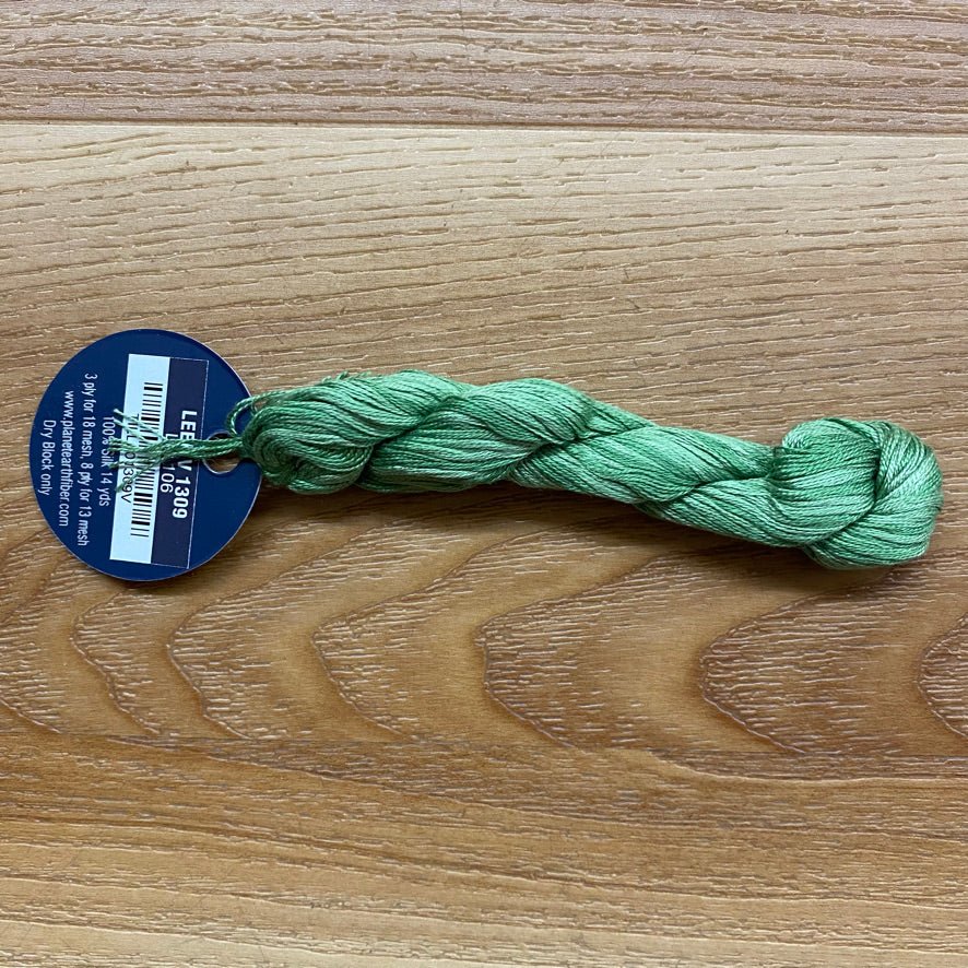 Planet Earth 6 Ply V1309 Leek - The Flying Needles