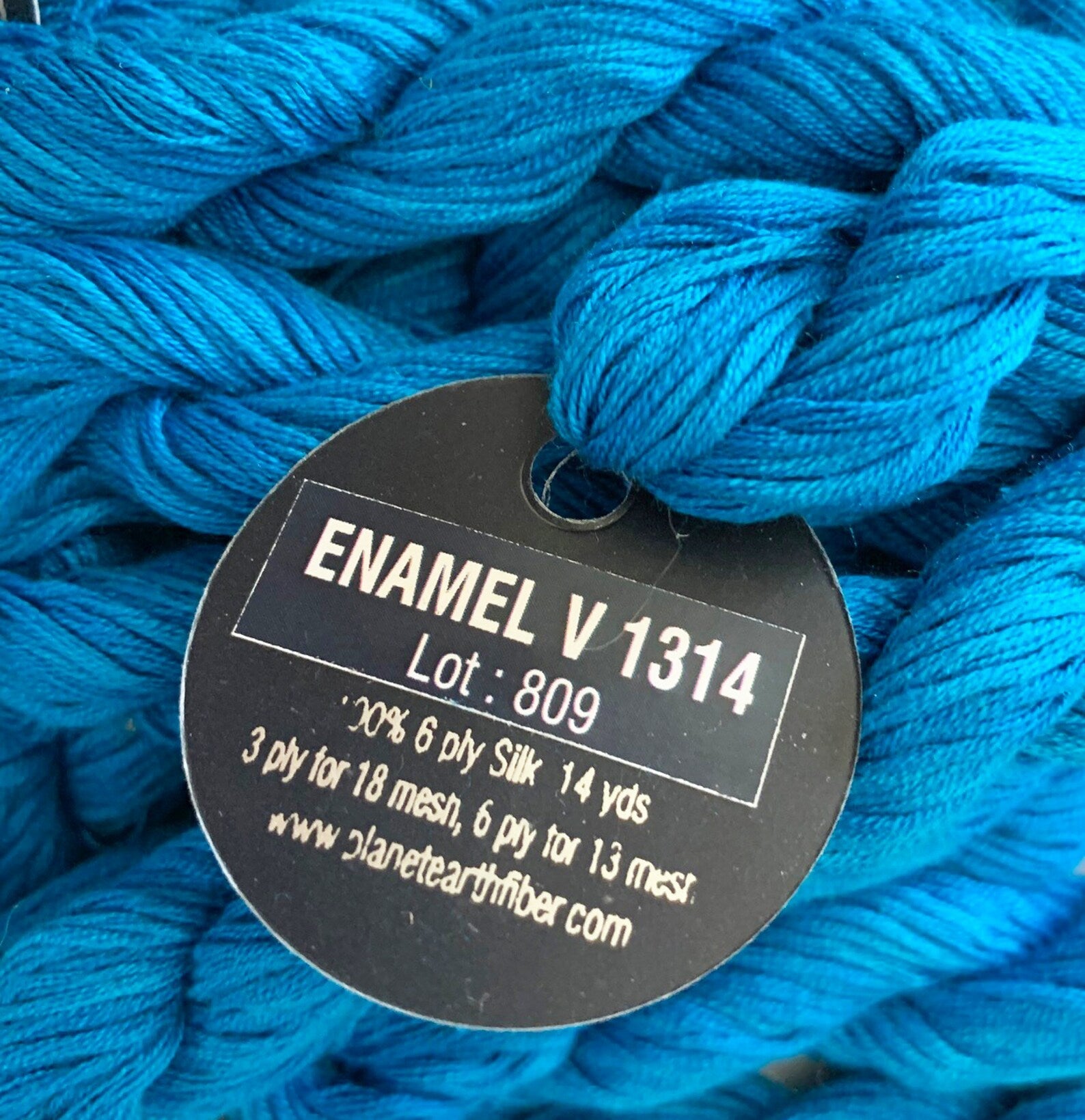 Planet Earth 6 Ply V1314 Enamel - The Flying Needles